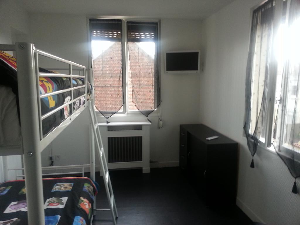 Arcantis Hotel La Residence Cergy Szoba fotó