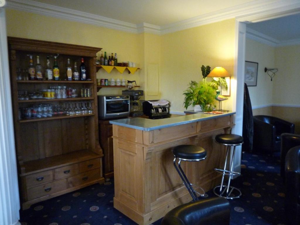 Arcantis Hotel La Residence Cergy Kültér fotó